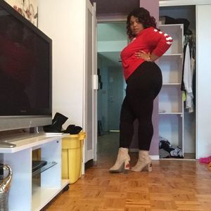 Meet your Posher, Taylor